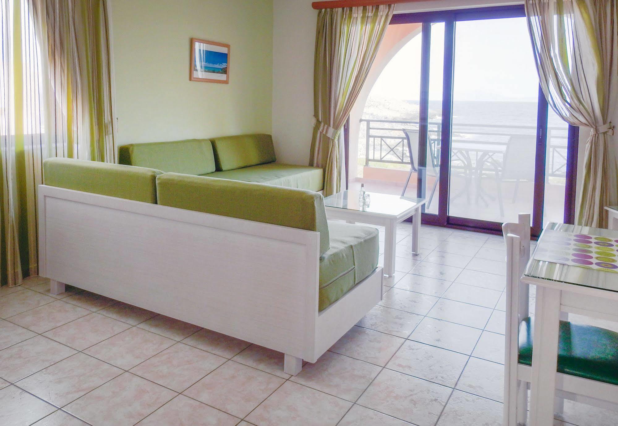 Nanakis Apart Otel Stavrós